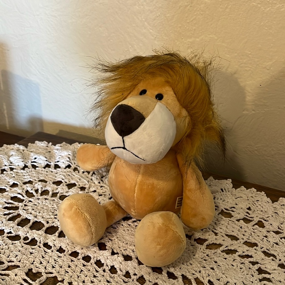 Mei Mei, soft plush lion, 9.8”